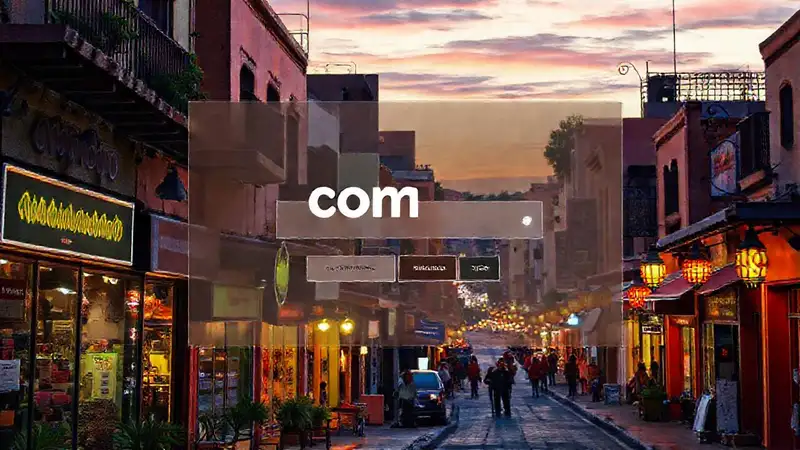 Ciudad mexicana vibrante y optimizada digitalmente