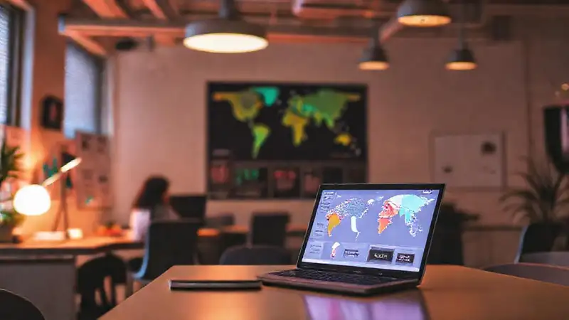 Startup innovadora presenta datos visuales profesionales