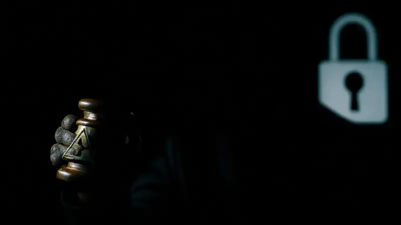 Ciberseguridad amenaza, vigilancia digital oscura